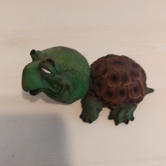 Goofy little turtle green & brown - Picture 1 of 4